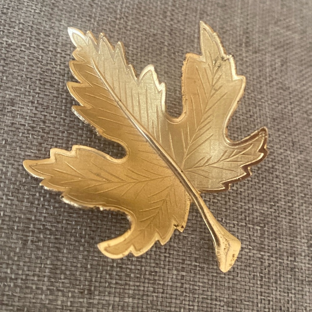 Vintage Maple Leaf Brooch